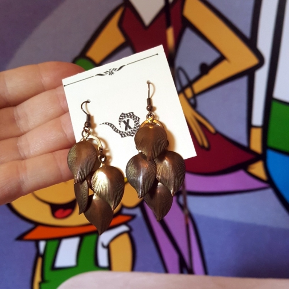 ⬇️ Bronze Leaf Cluster Drop Earrings Long